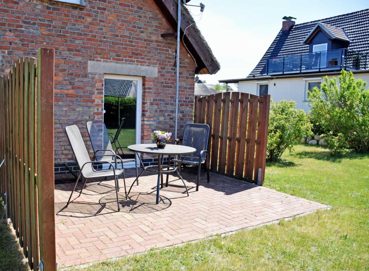 Ferienhaus Mit Terrasse Am Heideweg Baabe Esterno foto