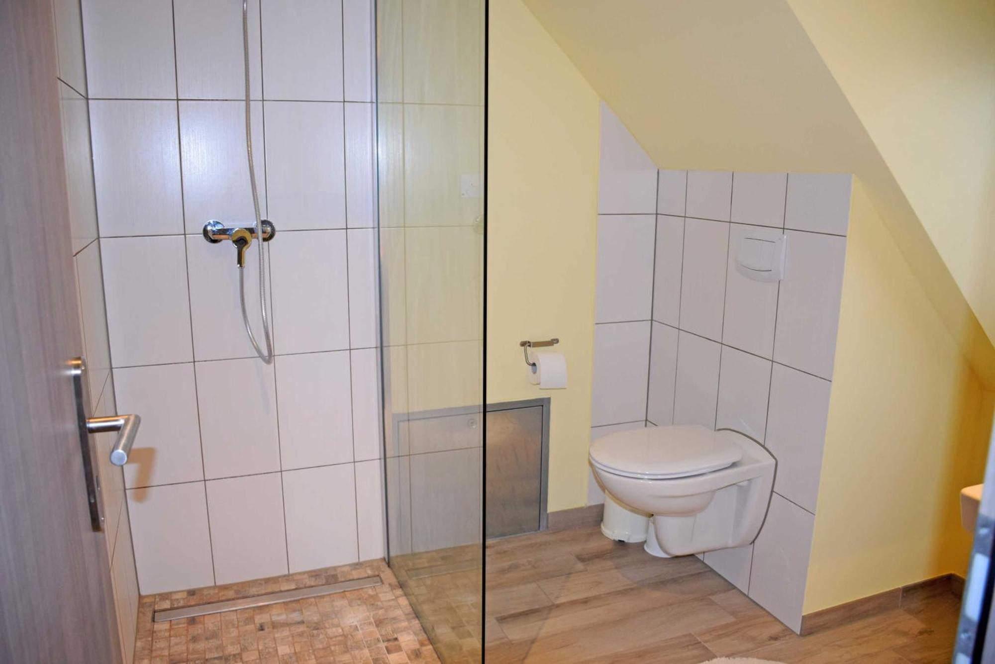 Ferienhaus Mit Terrasse Am Heideweg Baabe Esterno foto